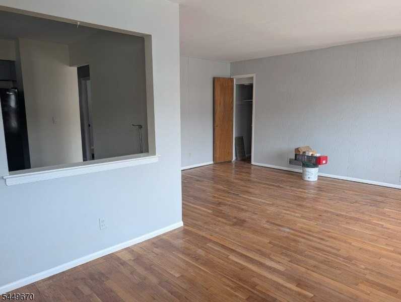 46 Sager Pl - Photo 4 of 14