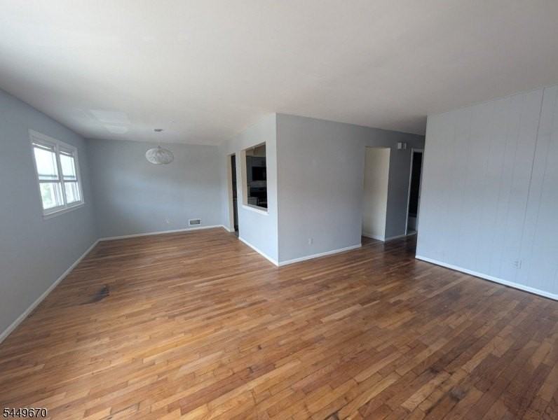 46 Sager Pl - Photo 6 of 14
