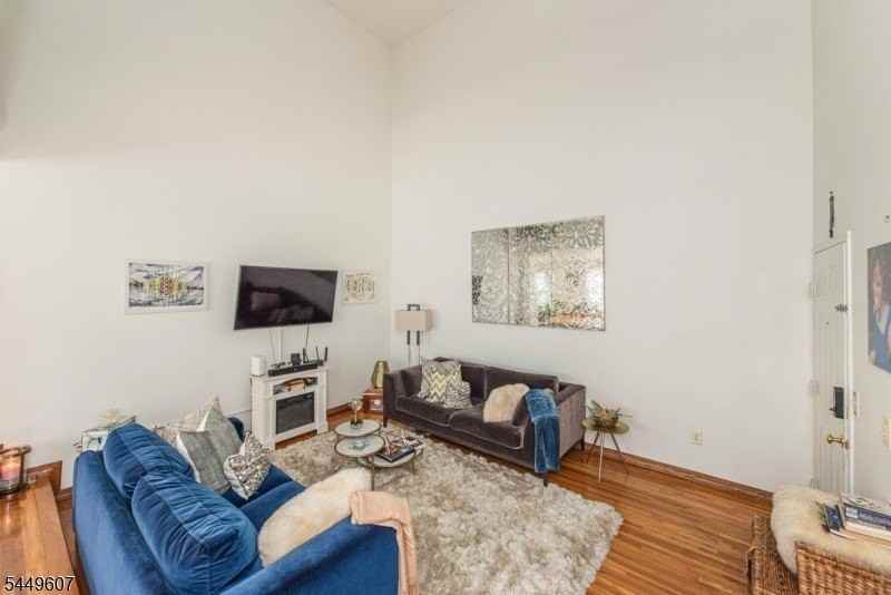 21 Springfield Ave #4 - Photo 7 of 38