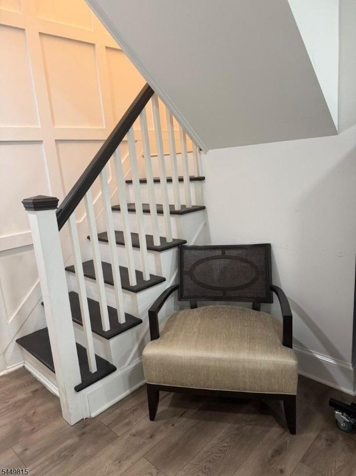 47 Lawrence Ave #B - Photo 5 of 12