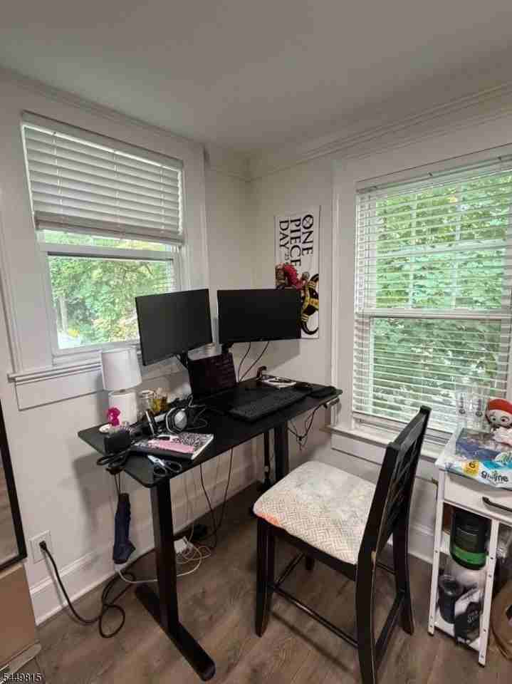 47 Lawrence Ave #B - Photo 7 of 12