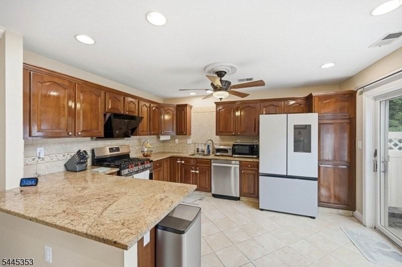18 Clark Ct - Photo 6 of 33