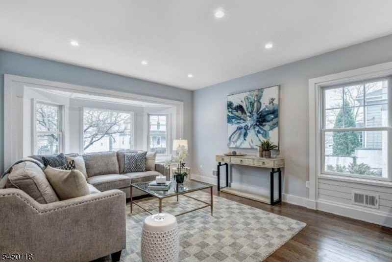 35 Spring St #B - Photo 5 of 9
