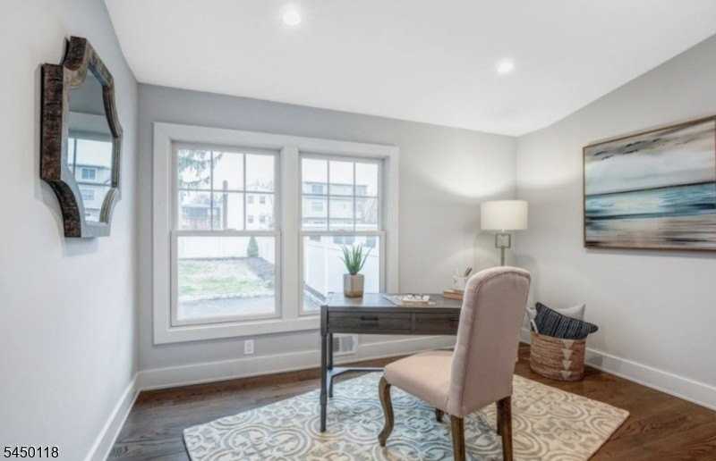 35 Spring St #B - Photo 6 of 9