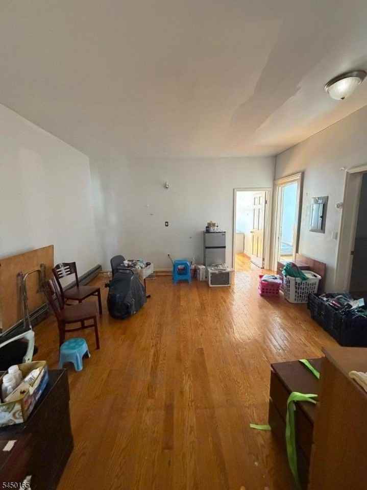 407 Main St #2 - Photo 7 of 9
