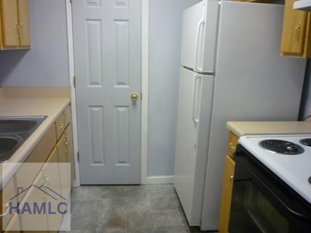 133 Rolland St Apt 22 - Photo 5 of 11