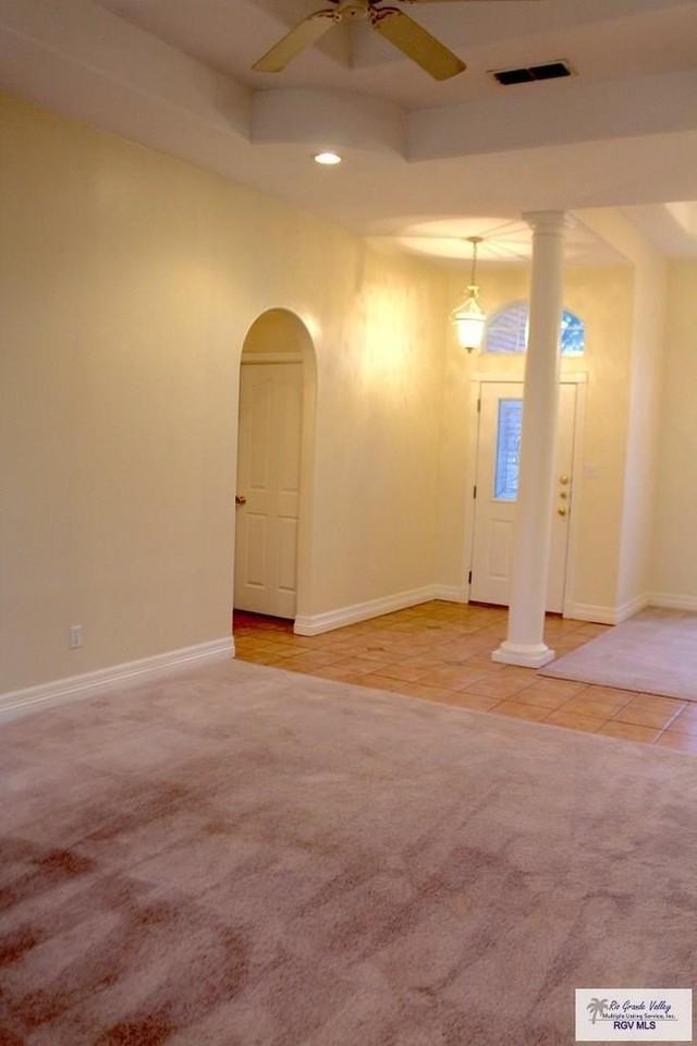 1418 Summerfield Ln - Photo 4 of 23