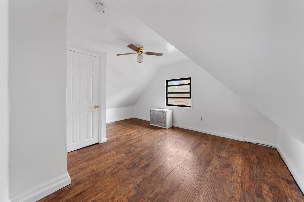 485 Cary St #2 - Photo 4 of 20