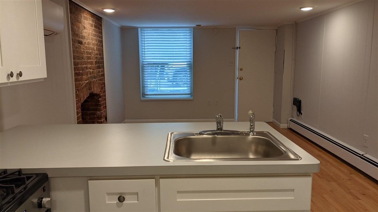 165 10th St #GL - Photo 4 of 11
