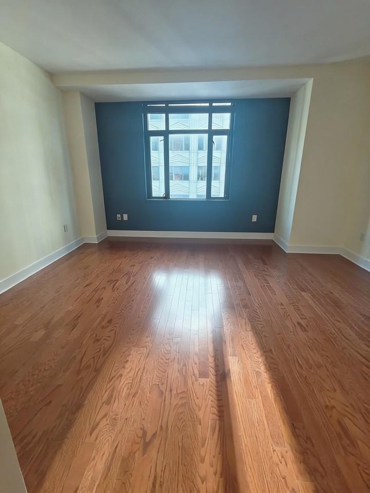 105 Greene St #1203 - Photo 2 of 8