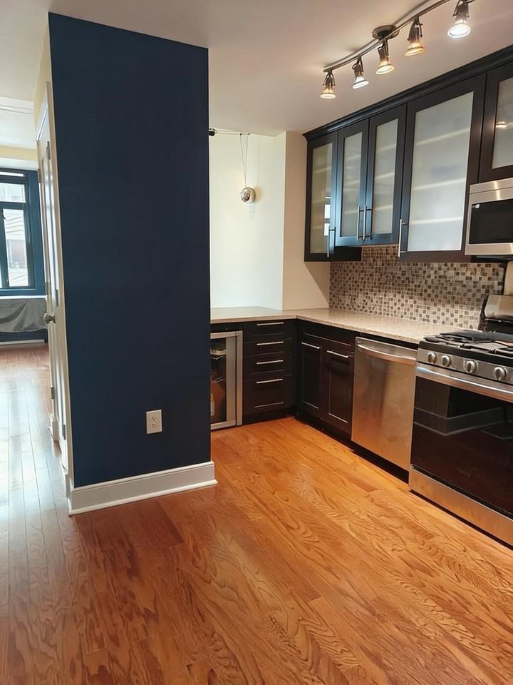 105 Greene St #1203 - Photo 4 of 8