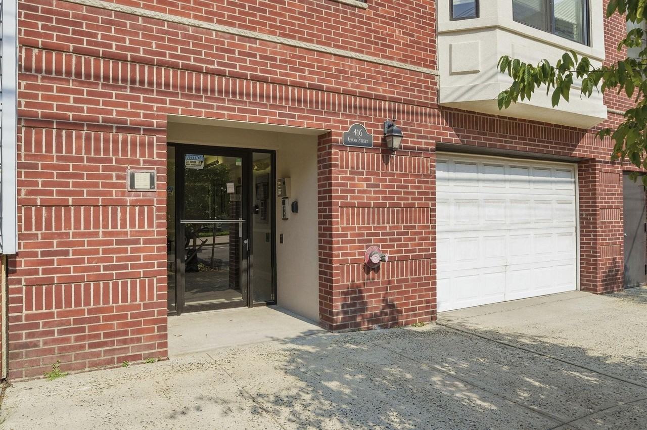 416 Grand St #3B - Photo 3 of 25