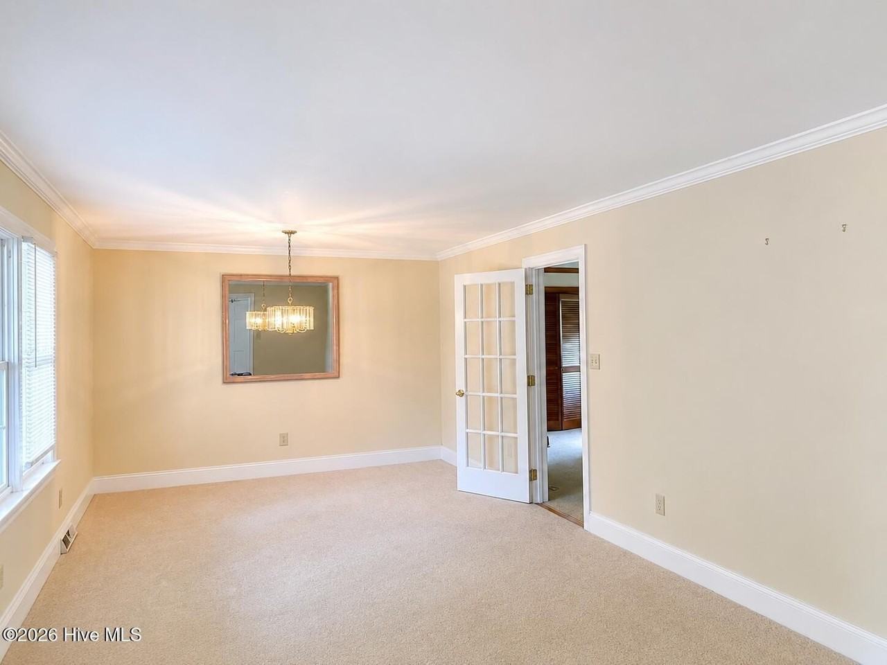 210 Prince Rd - Photo 6 of 8