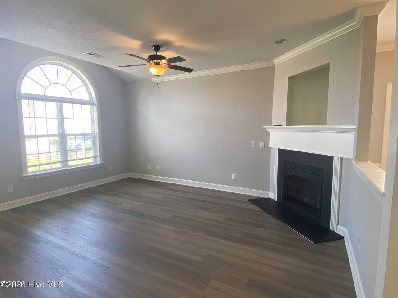 2044 Cambria Dr #A - Photo 4 of 17