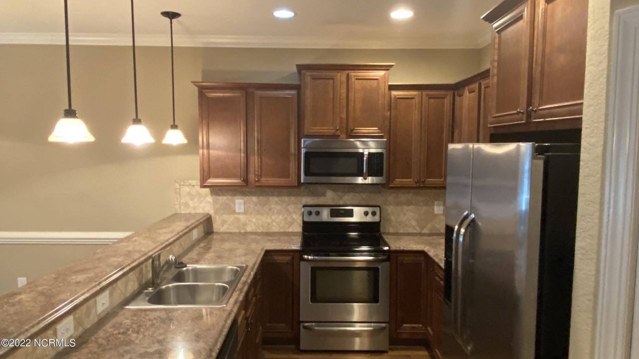 2008A Leighton Dr - Photo 5 of 18