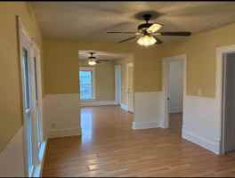 featured image of 209 King St Uppr #2