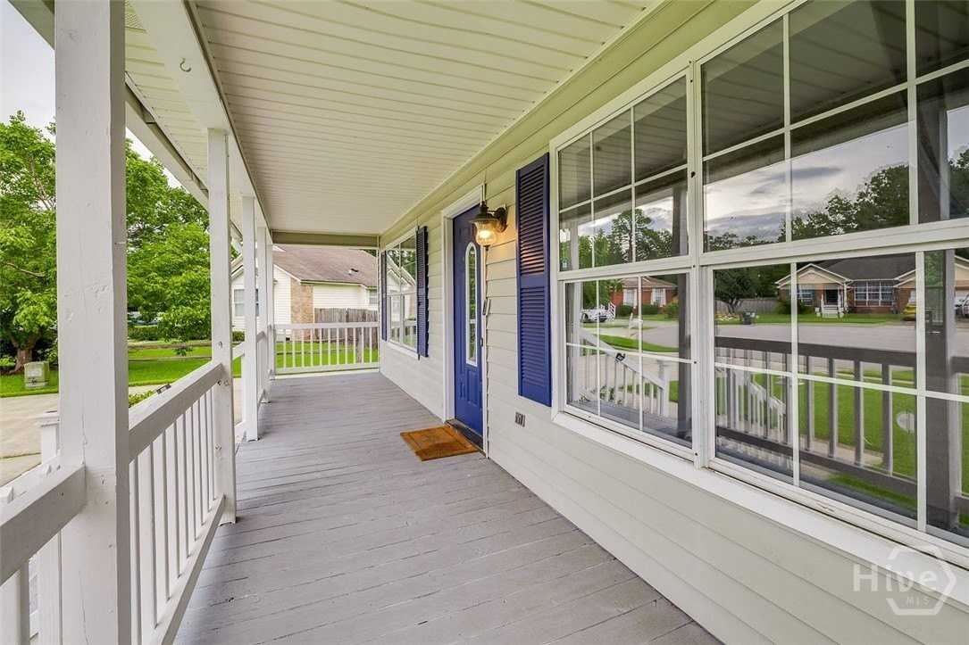 110 Embassy Ct - Photo 5 of 47