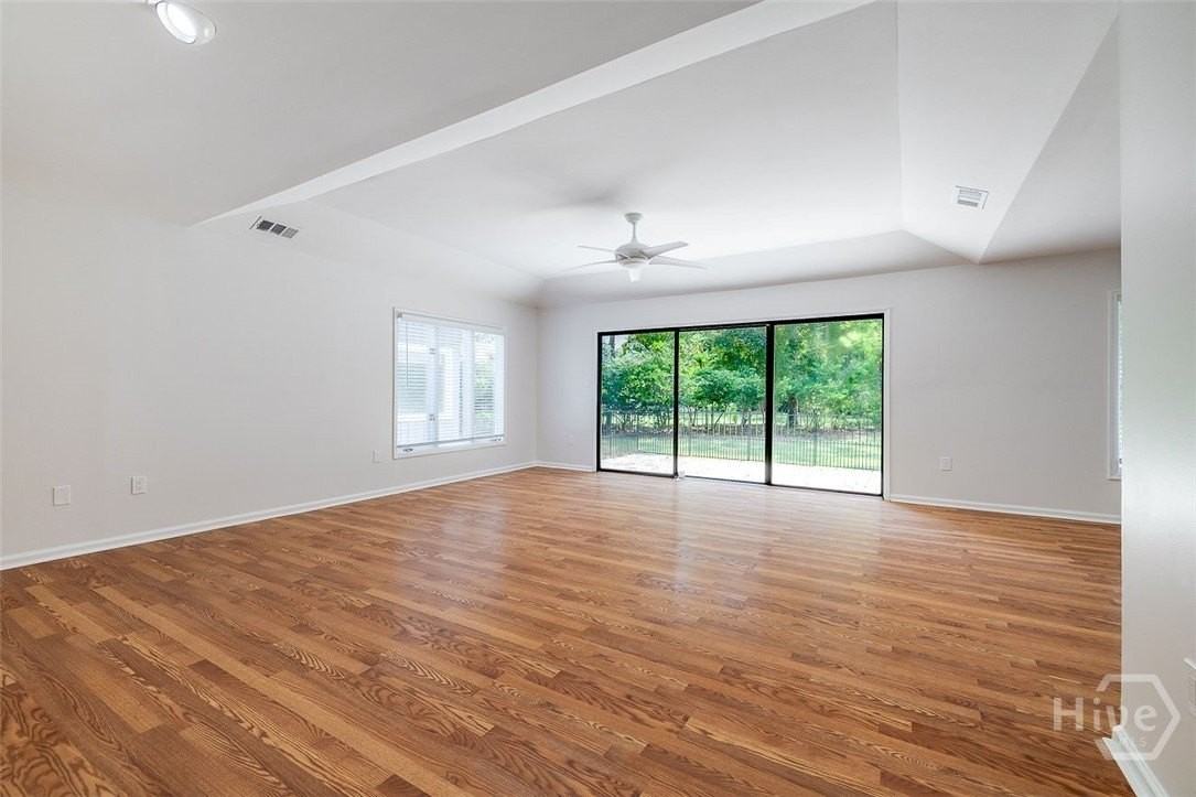 14 Hemingway Dr - Photo 6 of 39