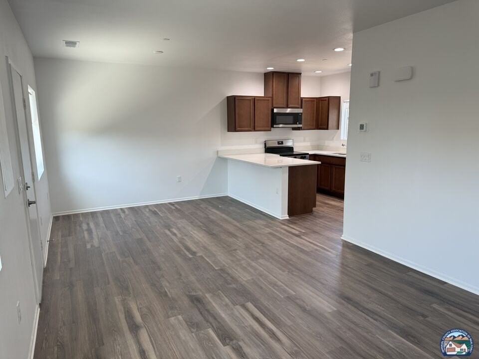 518 S F St - Photo 2 of 18