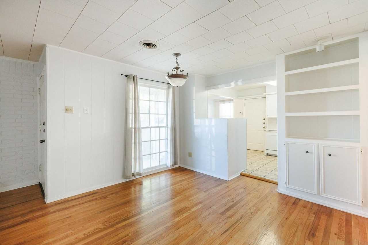 3317 26th St - Photo 6 of 17