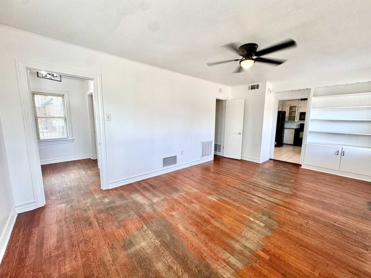 1602 Avenue X - Photo 4 of 30