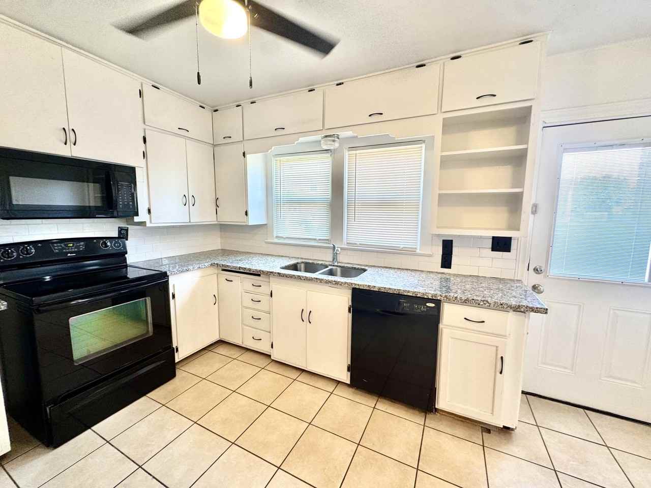 1602 Avenue X - Photo 7 of 30