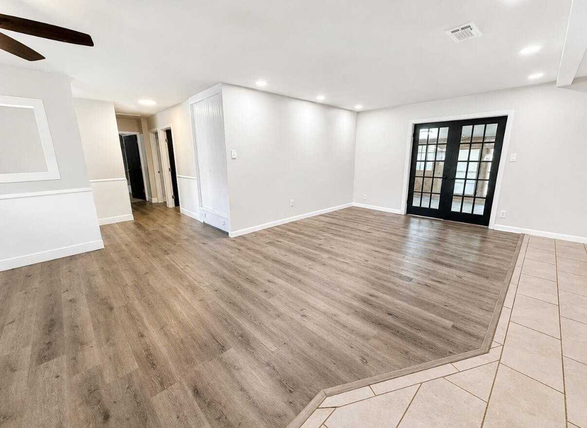 4821 24th St - Photo 4 of 33