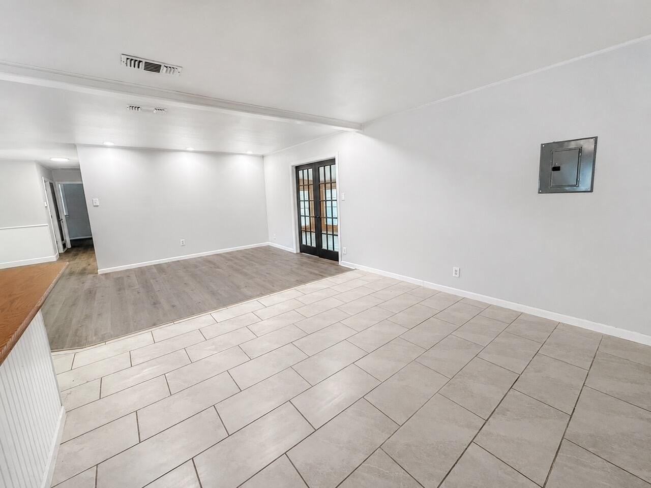 4821 24th St - Photo 5 of 33