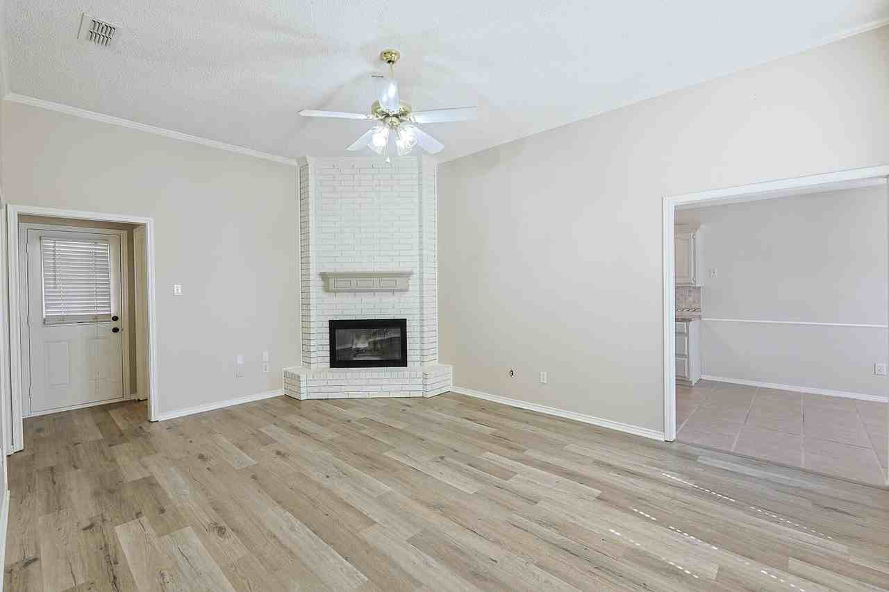 9708 Aberdeen Ave - Photo 3 of 50