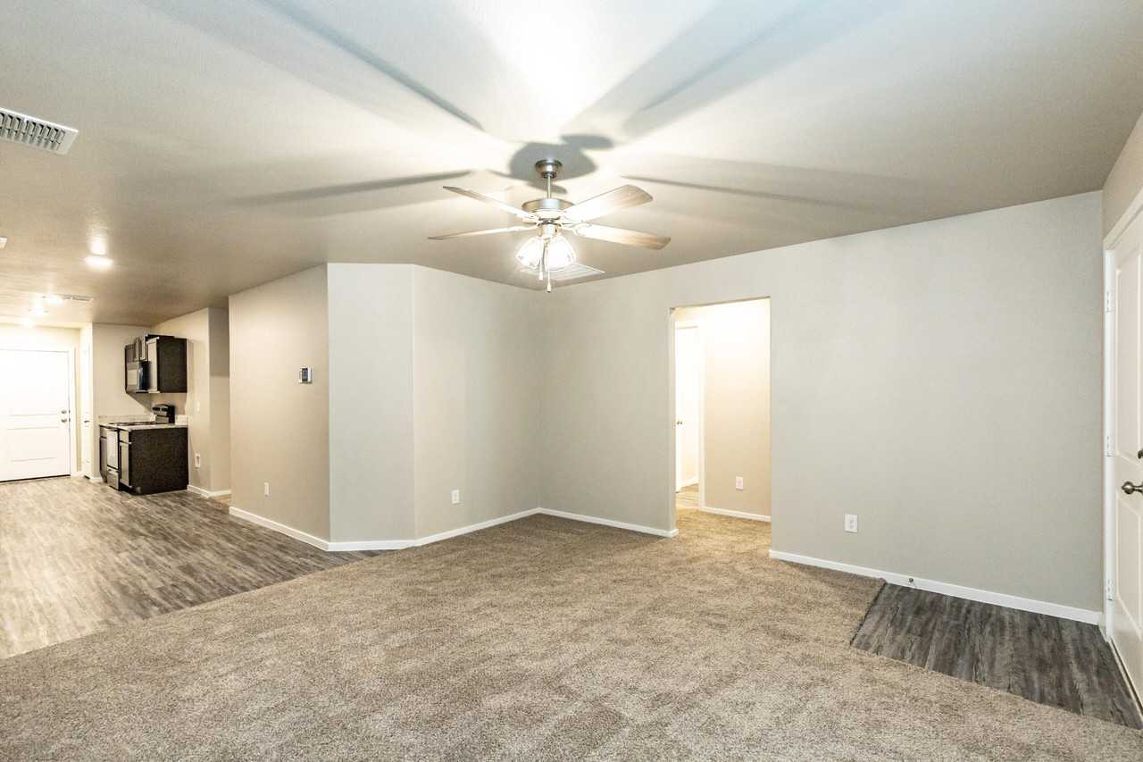 1609 134th St - Photo 3 of 13