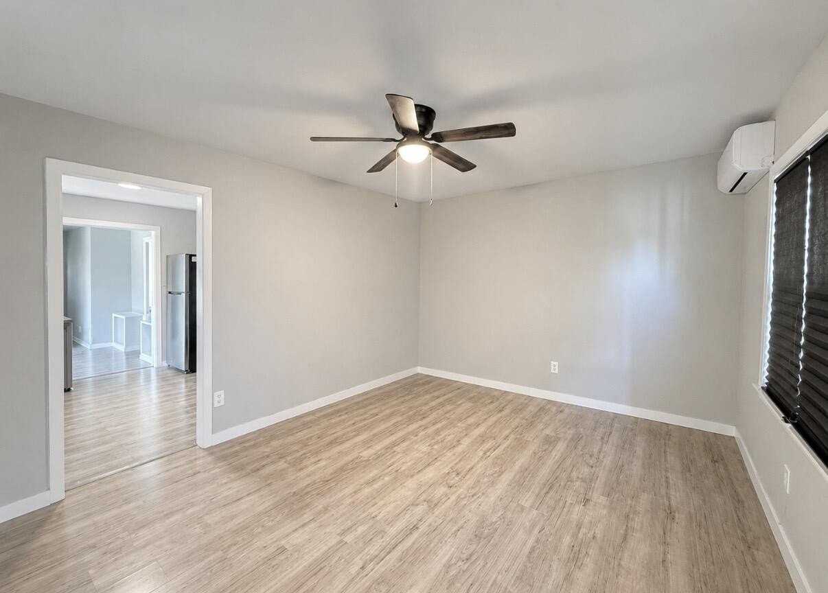 2816 41st St - Photo 5 of 26