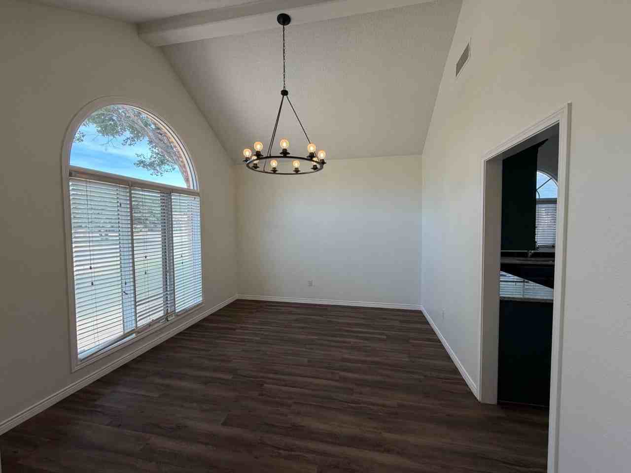 5003 Amherst St - Photo 3 of 19