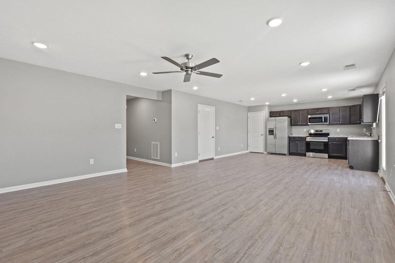 133 Candy Apple Ln - Photo 5 of 19