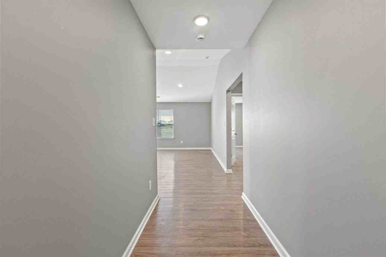 137 Candy Apple Ln - Photo 2 of 16