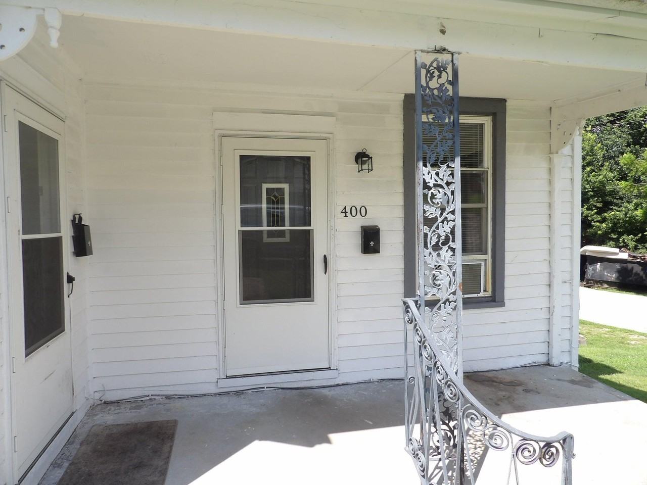400 Noel Ave - Photo 3 of 38