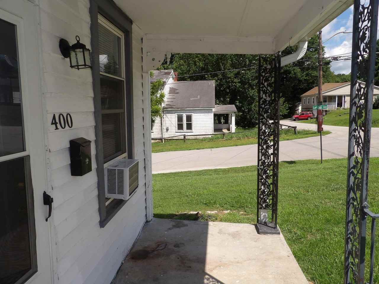 400 Noel Ave - Photo 4 of 38
