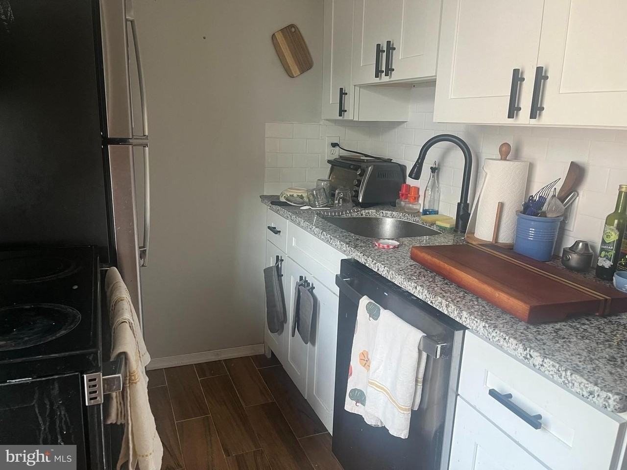 100 N 3rd St - Photo 2 of 9