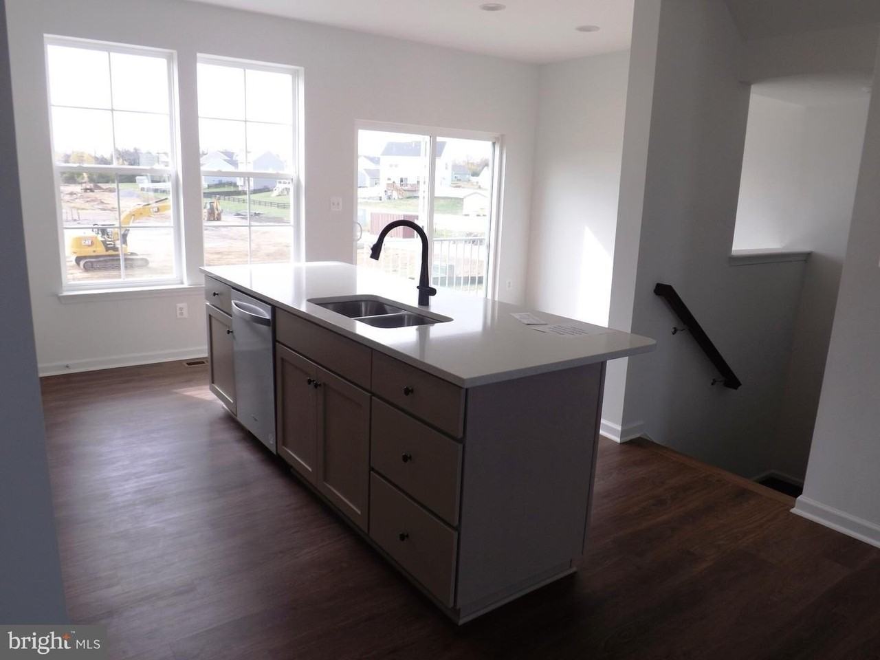 26 Kirby Ct - Photo 2 of 23