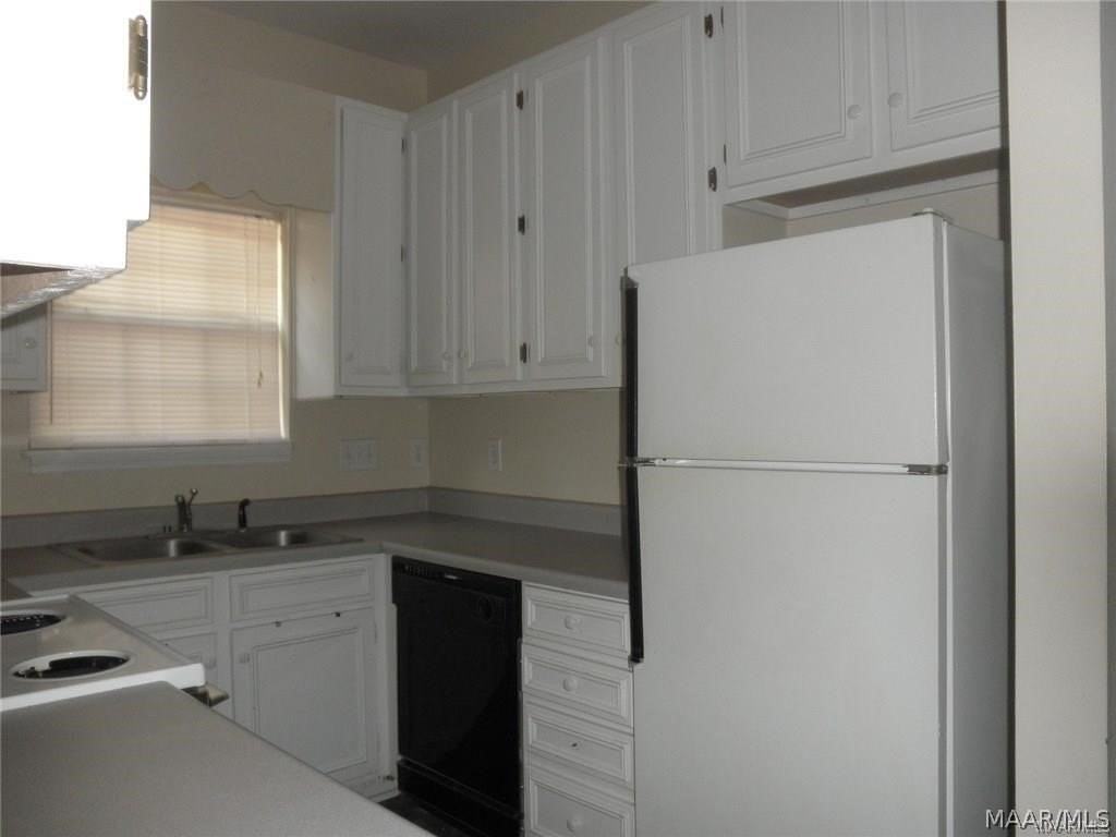 3374 Audubon Rd - Photo 5 of 10