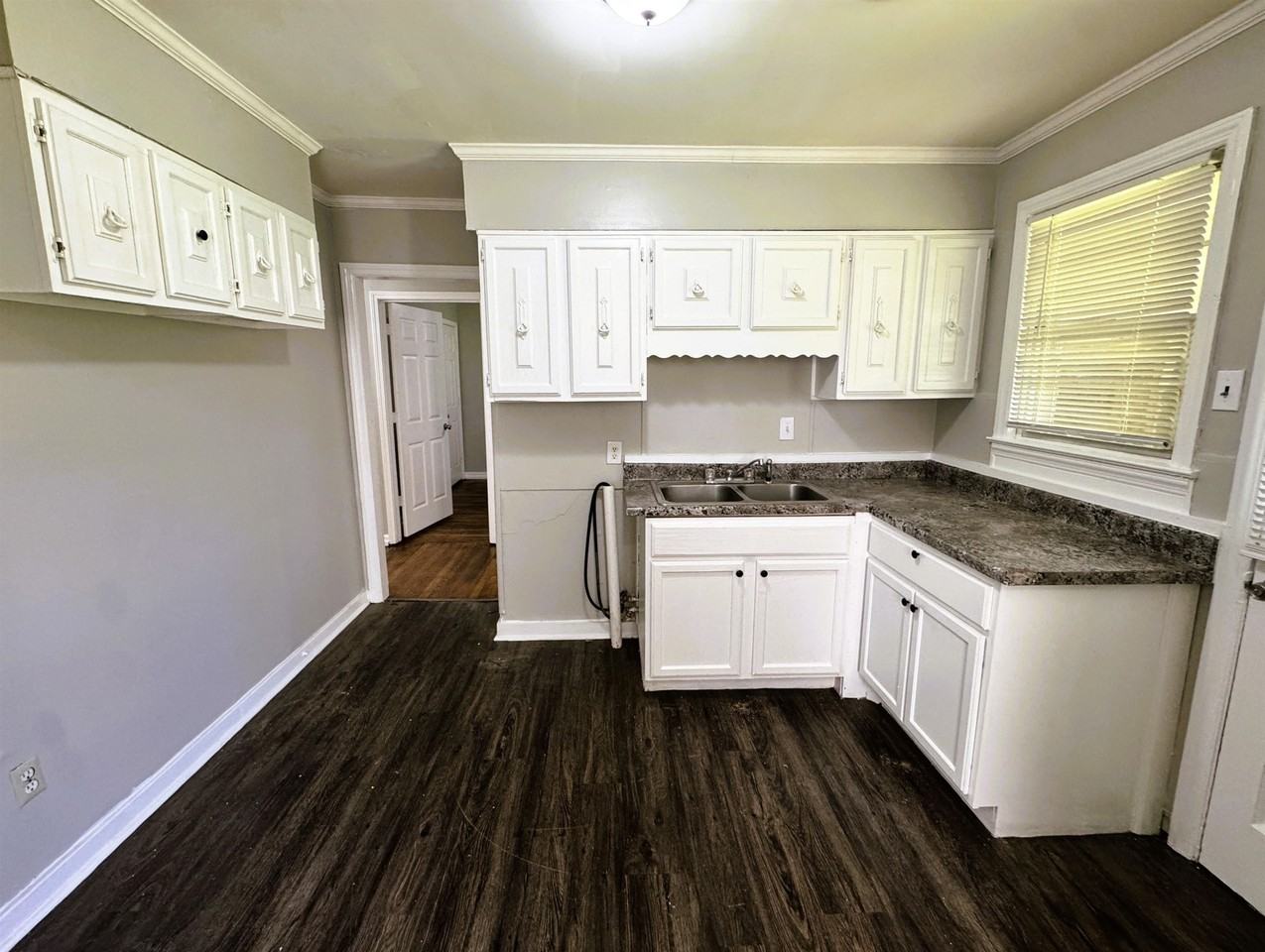 4100 Vaughn Rd - Photo 6 of 13