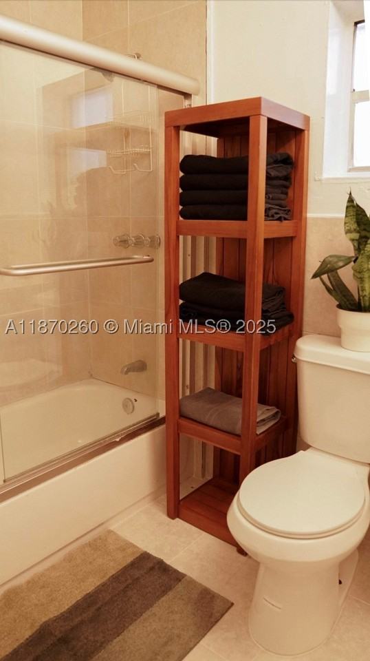 68 Nw 45th St #2 - Photo 3 of 20