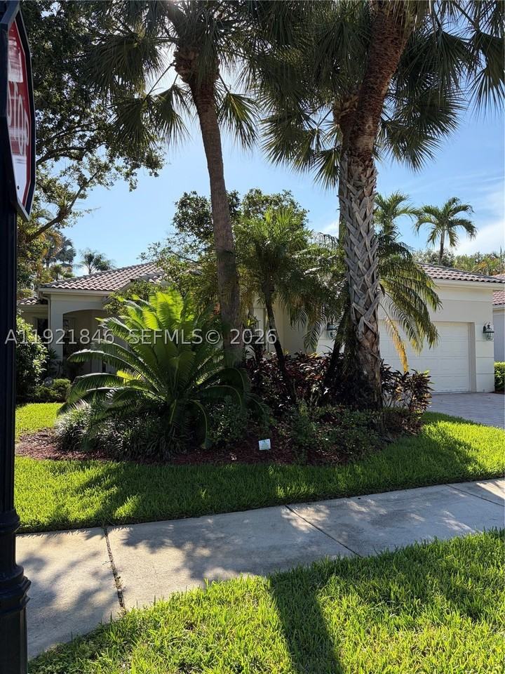 2518 Bay Pointe Ct - Photo 2 of 50