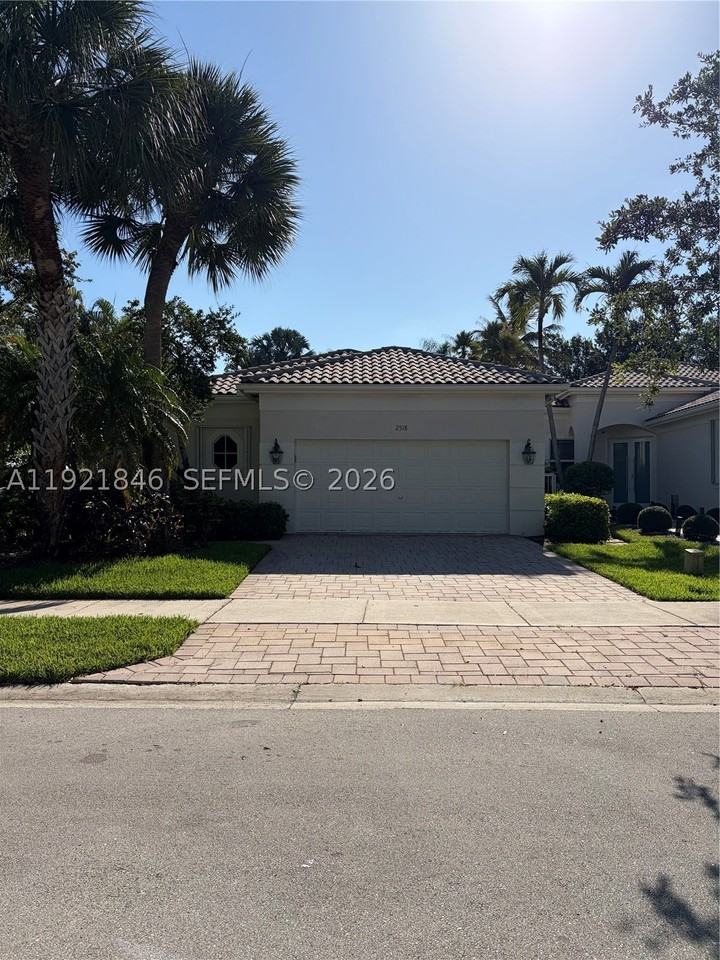 2518 Bay Pointe Ct - Photo 4 of 50