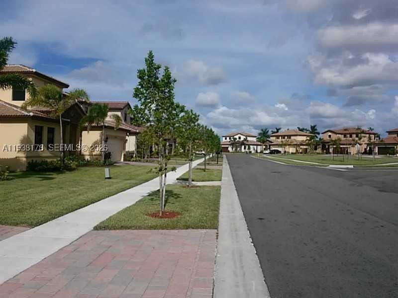 191 Se 35th Ave - Photo 4 of 50