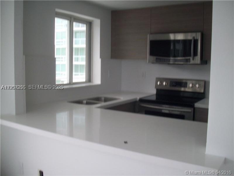 1402 Brickell Bay Dr #1103 - Photo 3 of 15