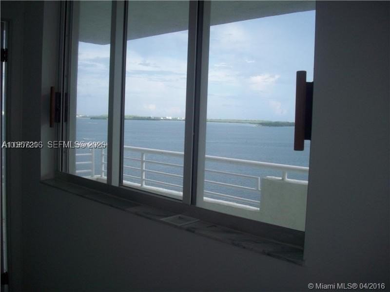 1402 Brickell Bay Dr #1103 - Photo 4 of 15