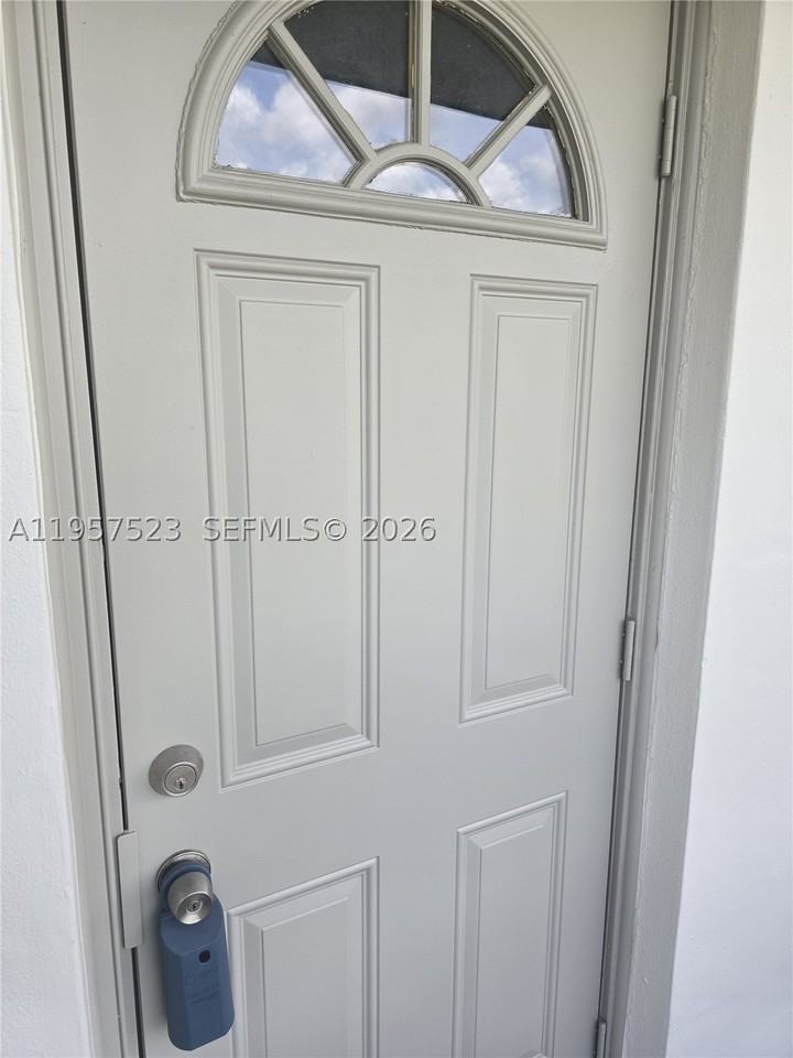 5151 W Oakland Park Blvd #303 - Photo 2 of 48