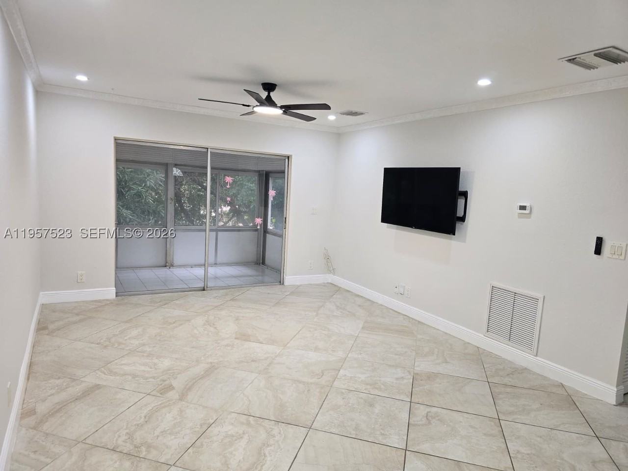 5151 W Oakland Park Blvd #303 - Photo 4 of 48