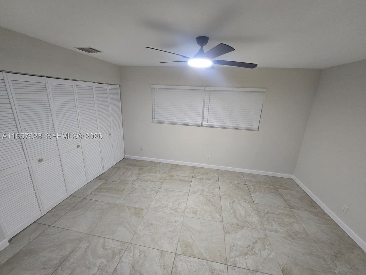 5151 W Oakland Park Blvd #303 - Photo 6 of 48