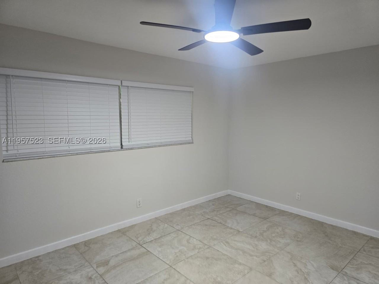 5151 W Oakland Park Blvd #303 - Photo 7 of 48